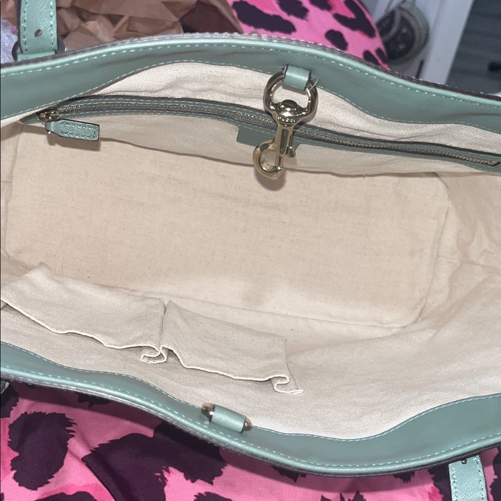NWOT Gucci microguccisima monogram patent RARE COLOR sagegreen tote shoulder bag - Picture 4 of 14